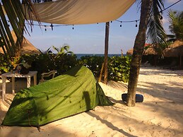 Acamaya Reef Cabanas - Caravan Park