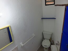 Acamaya Reef Cabanas - Caravan Park