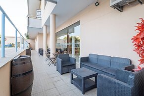 La Fontaine Hotel