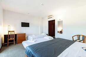 La Fontaine Hotel