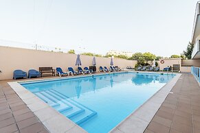 La Fontaine Hotel