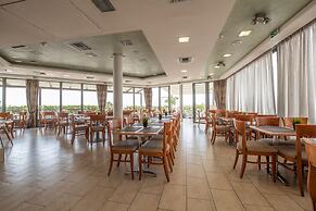 Golden City Hotel