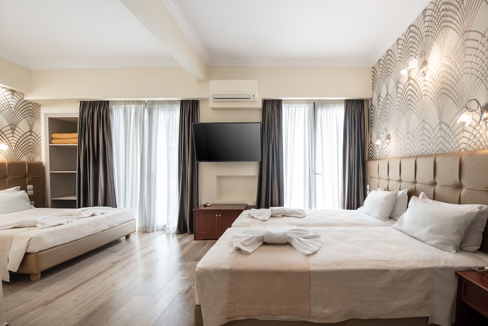 Golden City Hotel