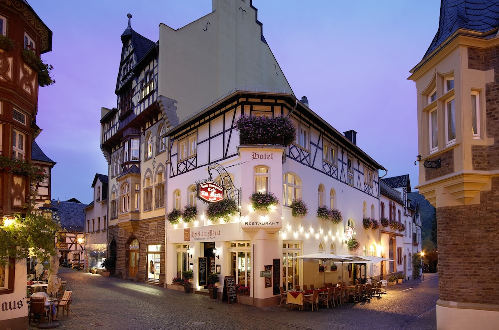 HOTEL AM MARKT