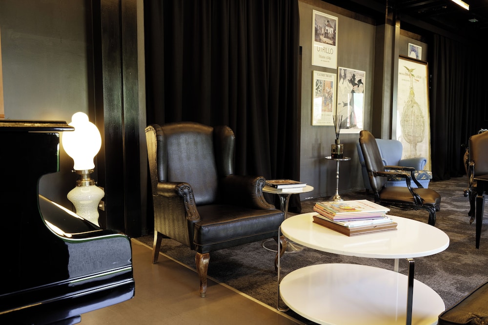The Aries Hotel