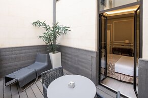 Catalonia Las Cortes Hotel