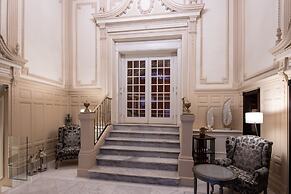Catalonia Las Cortes Hotel