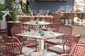 Valentin Grand Park Suite Hotel