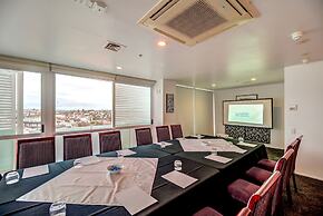 The Quadrant Hotel & Suites