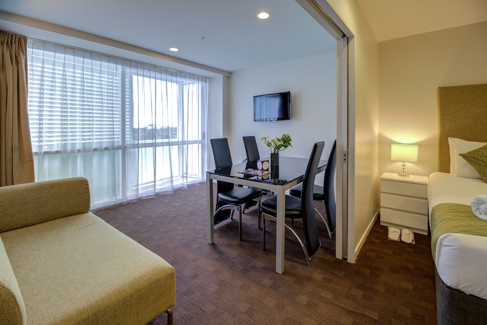 The Quadrant Hotel & Suites