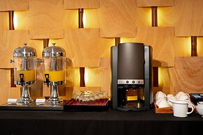 The Quadrant Hotel & Suites