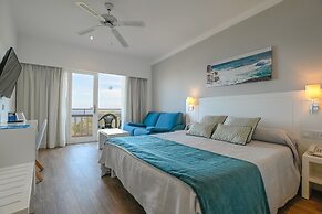 Hotel Pinos Playa