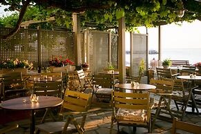 Kenta Beach Hotel