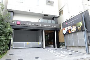 the b akasaka-mitsuke