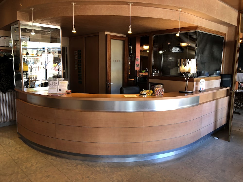 Hôtel Restaurant Du Commerce
