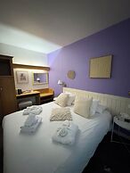 Garden Hotel