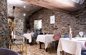 Logis Hôtel Domaine du Moulin Cavier - Restaurants & Spa