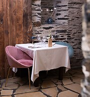 Logis Hôtel Domaine du Moulin Cavier - Restaurants & Spa