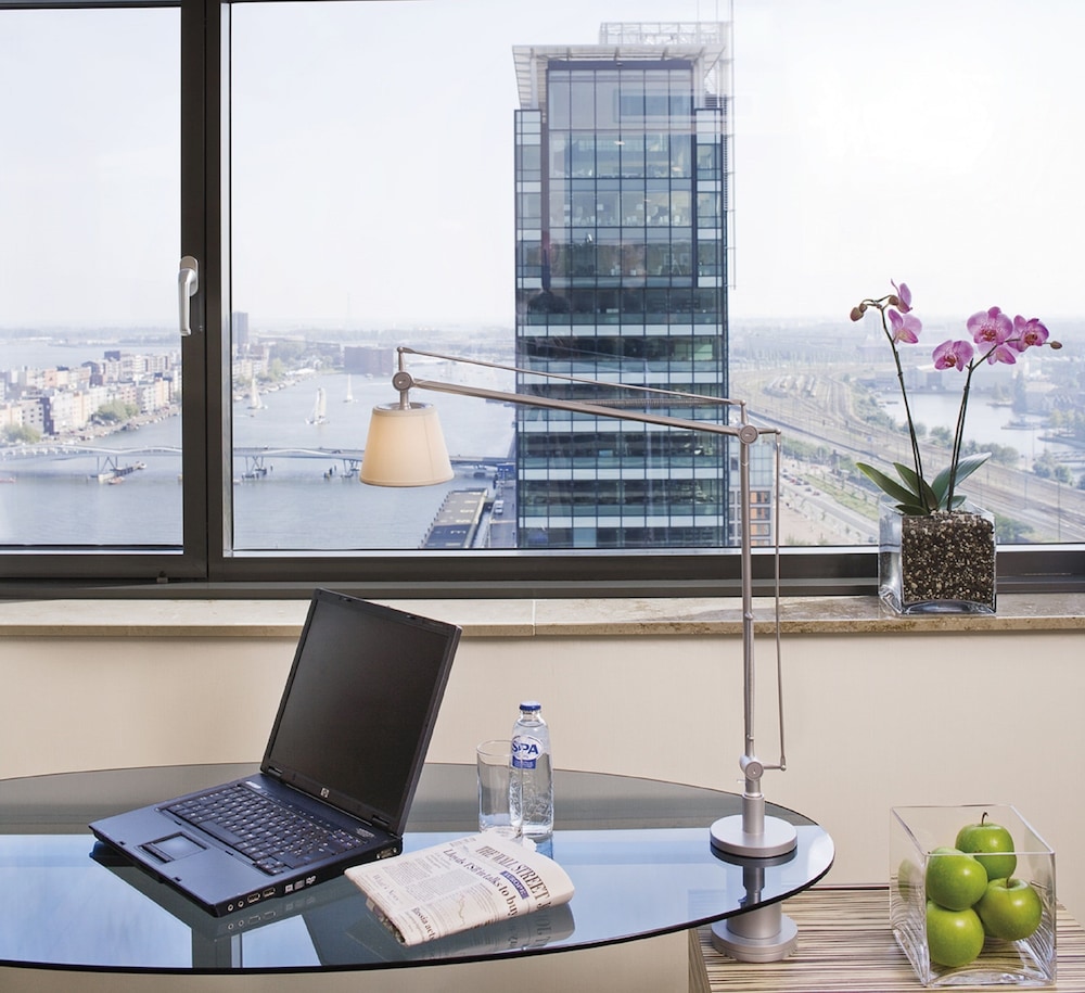 Mövenpick Hotel Amsterdam City Centre