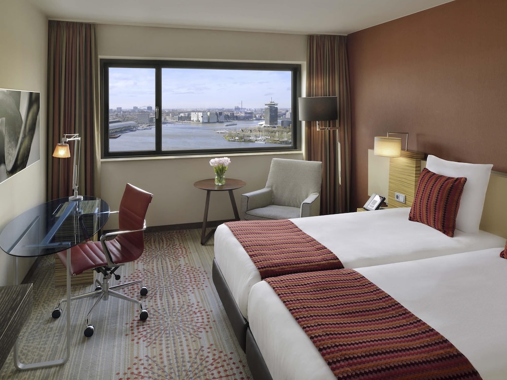 Mövenpick Hotel Amsterdam City Centre