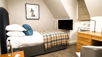 Barnett Hill - Luxury Hotel