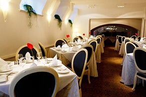Monika Centrum Hotels