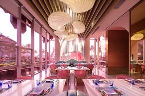 Hilton Sanya Yalong Bay Resort & Spa