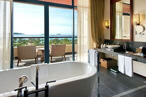 Hilton Sanya Yalong Bay Resort & Spa