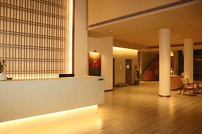 37th Crescent Hotel