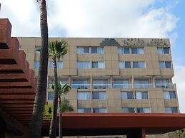 Hotel Palacio Azteca Tijuana, Trademark by Wyndham