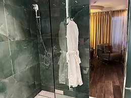 Hotel Kutuma