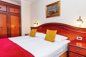 Hotel Savoy