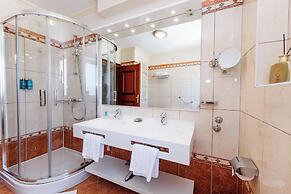 Hotel Savoy