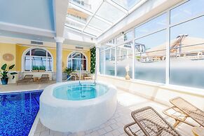 Hotel Savoy