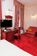 Hotel Savoy