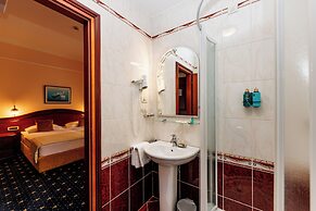 Hotel Savoy