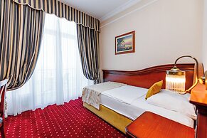 Hotel Savoy