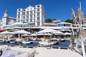 Hotel Savoy