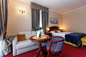 Hotel Savoy