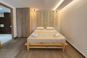 Iniohos Zante Hotel & Suites