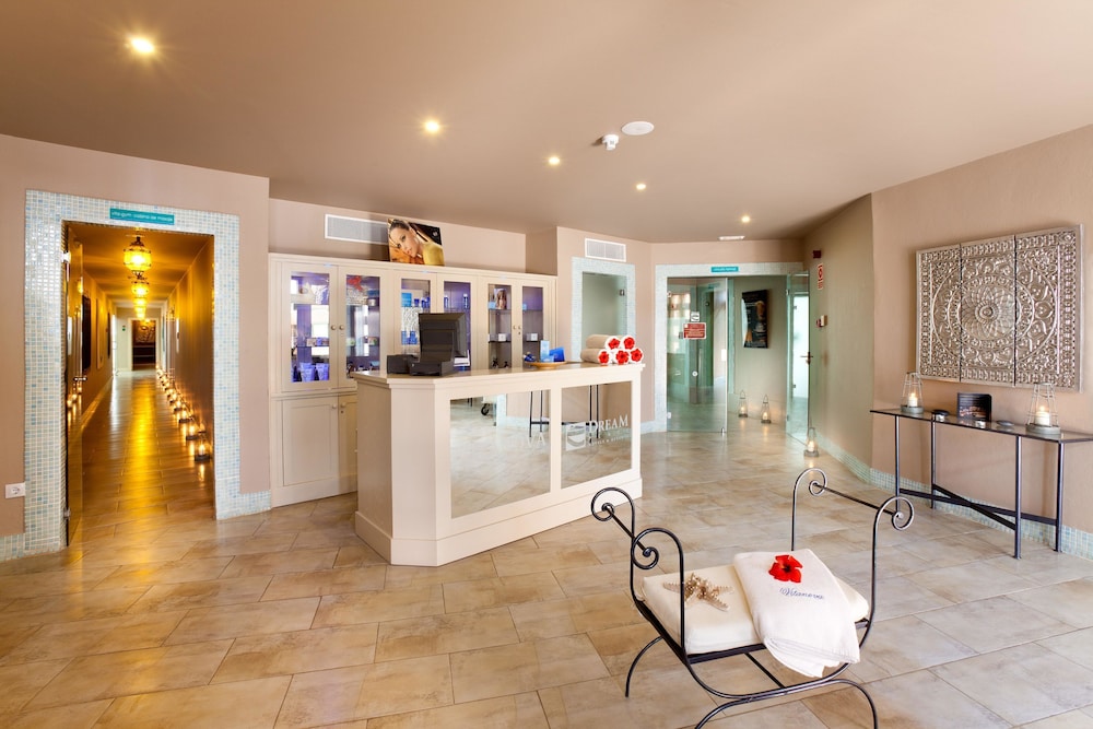Gran Castillo Tagoro Family & Fun Playa Blanca