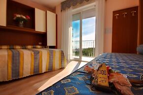 Jet Hotel