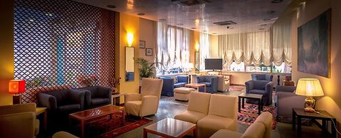 Jet Hotel