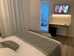 Jet Hotel