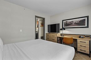 Sandman Hotels & Suites Calgary West