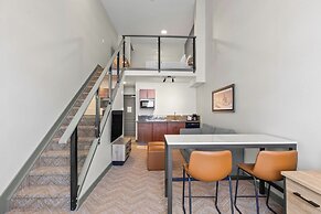 Sandman Hotels & Suites Calgary West