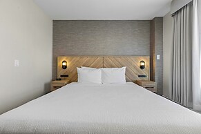 Sandman Hotels & Suites Calgary West