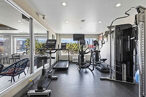 Sandman Hotels & Suites Calgary West