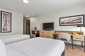 Sandman Hotels & Suites Calgary West