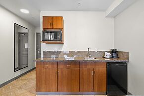 Sandman Hotels & Suites Calgary West